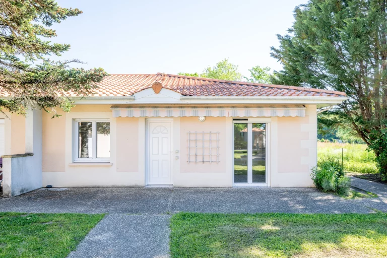 Résidence services seniors Les jardins de Landecotte à la Lande-de-Fronsac