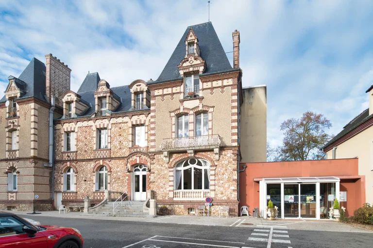 Château du Haut-Venay à Saint-Lubin-des-Joncherets