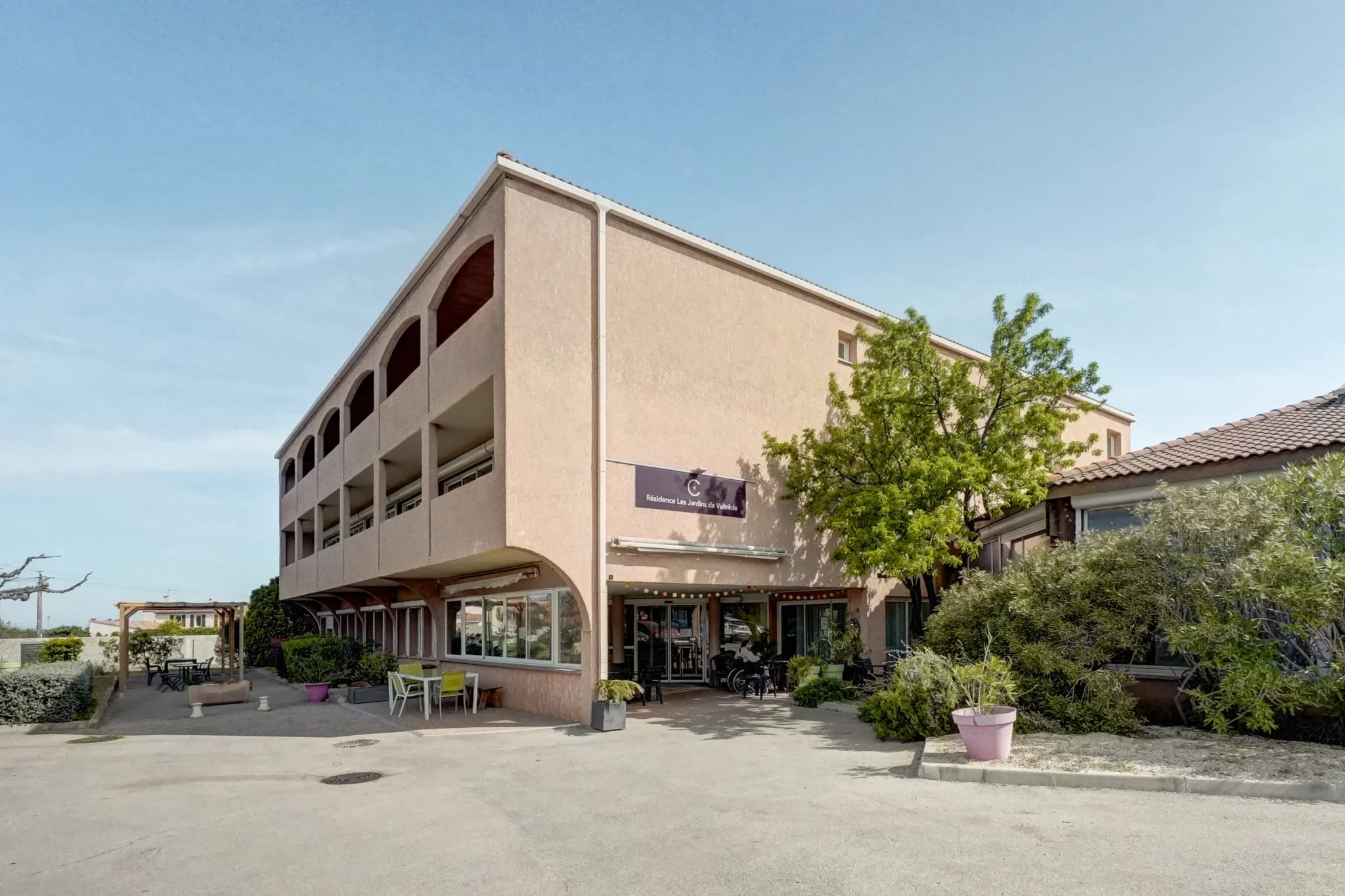 Maison de retraite médicalisée EHPAD Les Jardins de Valtrède à Châteauneuf-les-Martigues